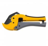 Труборез для металлопластиковых труб для работы одной рукой