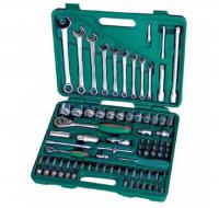 Универсальный набор головок 1/4" 4-14мм, 1/2" 14-32мм и аксессуаров, 82 предмета 047399